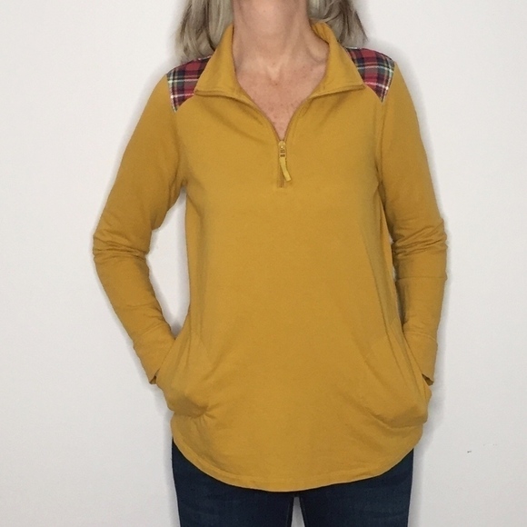 D&CO | Mustard pullover plaid shoulders 1/4 zip - Picture 2 of 4